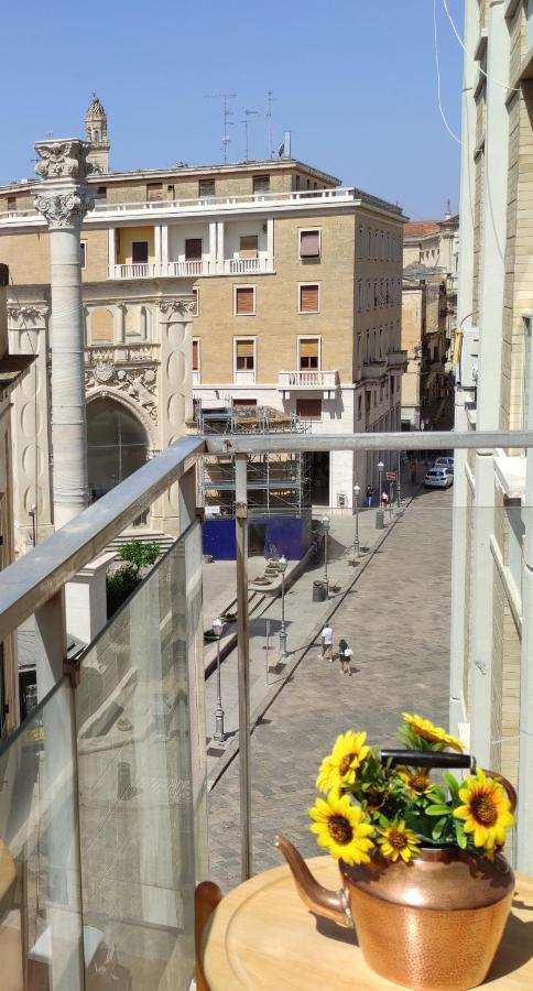 La Colonna Holiday House Apartment Lecce Exterior photo