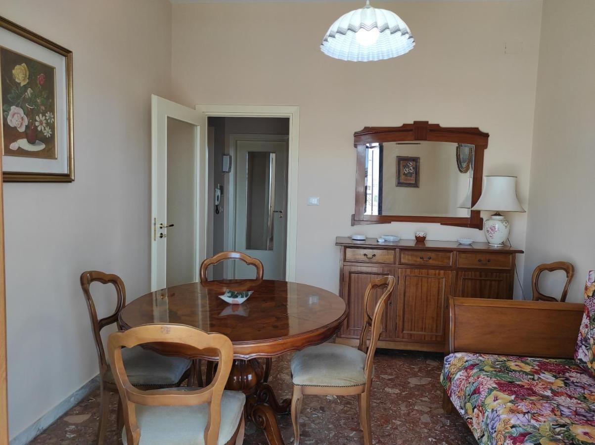 La Colonna Holiday House Apartment Lecce Exterior photo
