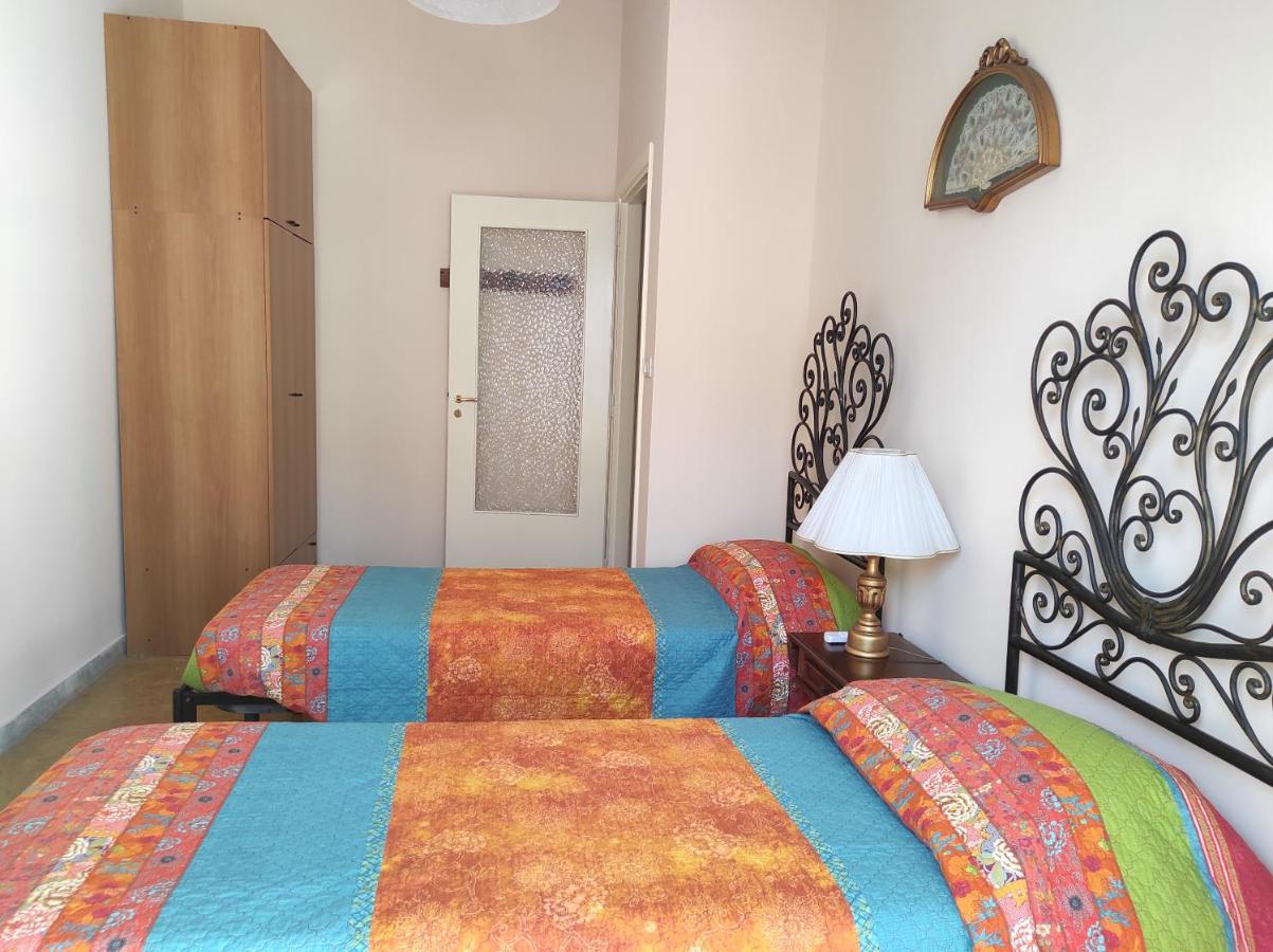 La Colonna Holiday House Apartment Lecce Exterior photo