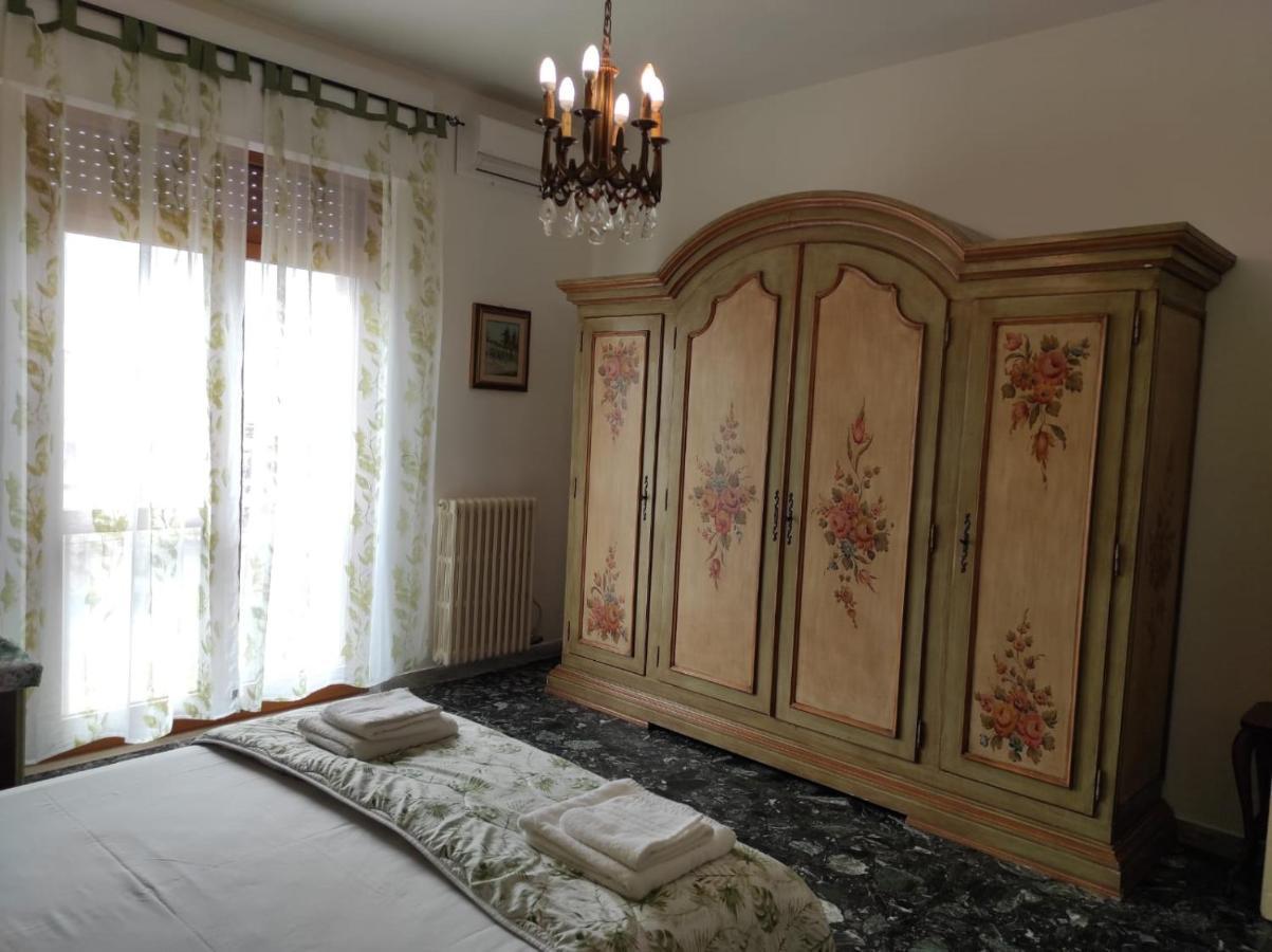 La Colonna Holiday House Apartment Lecce Exterior photo