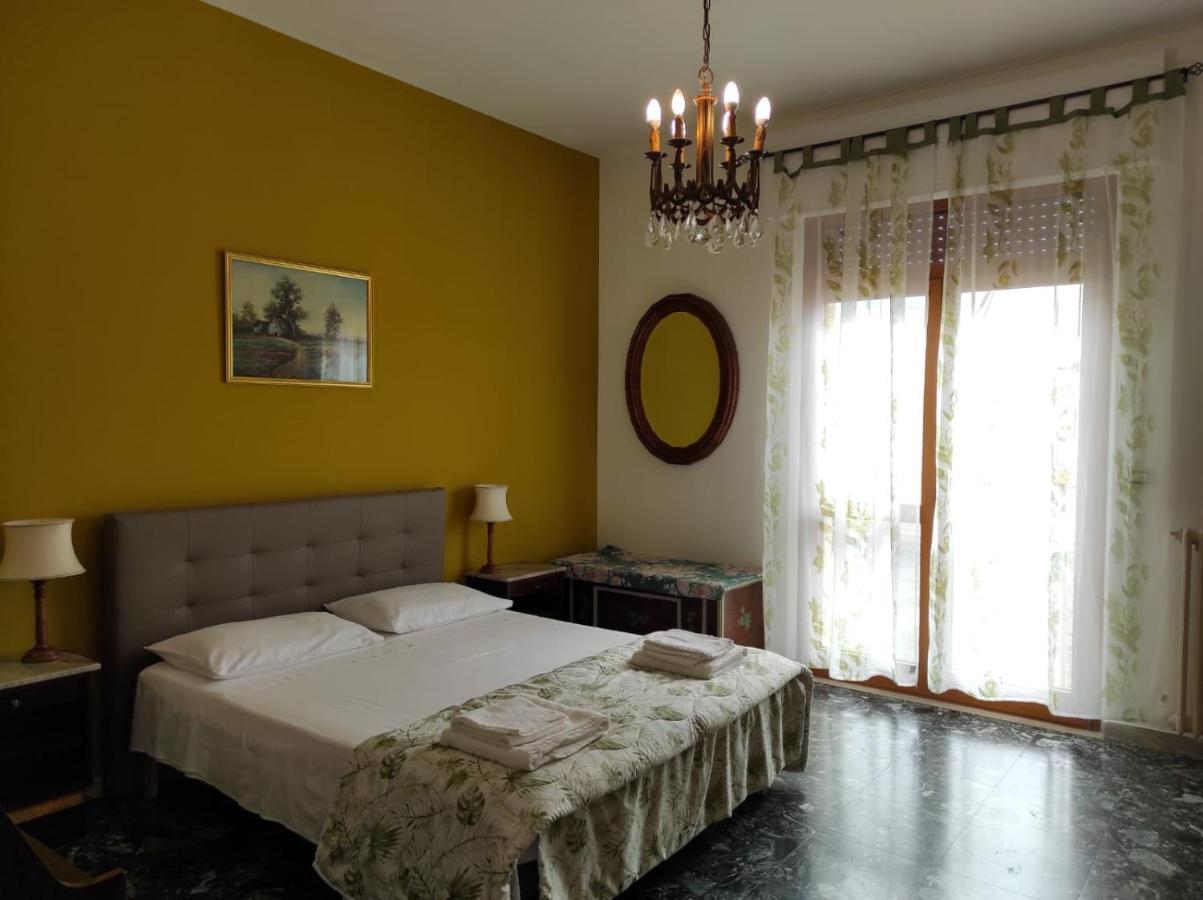 La Colonna Holiday House Apartment Lecce Exterior photo